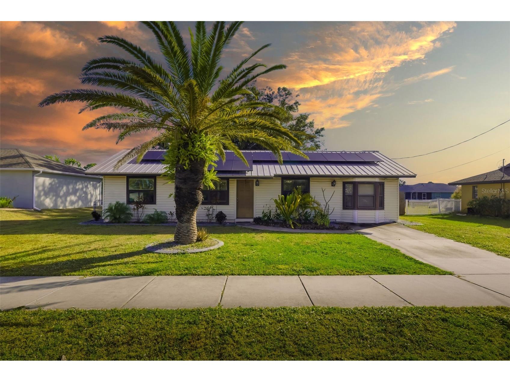 6270 Spinnaker Boulevard Englewood FL 34224 A4678086 image1