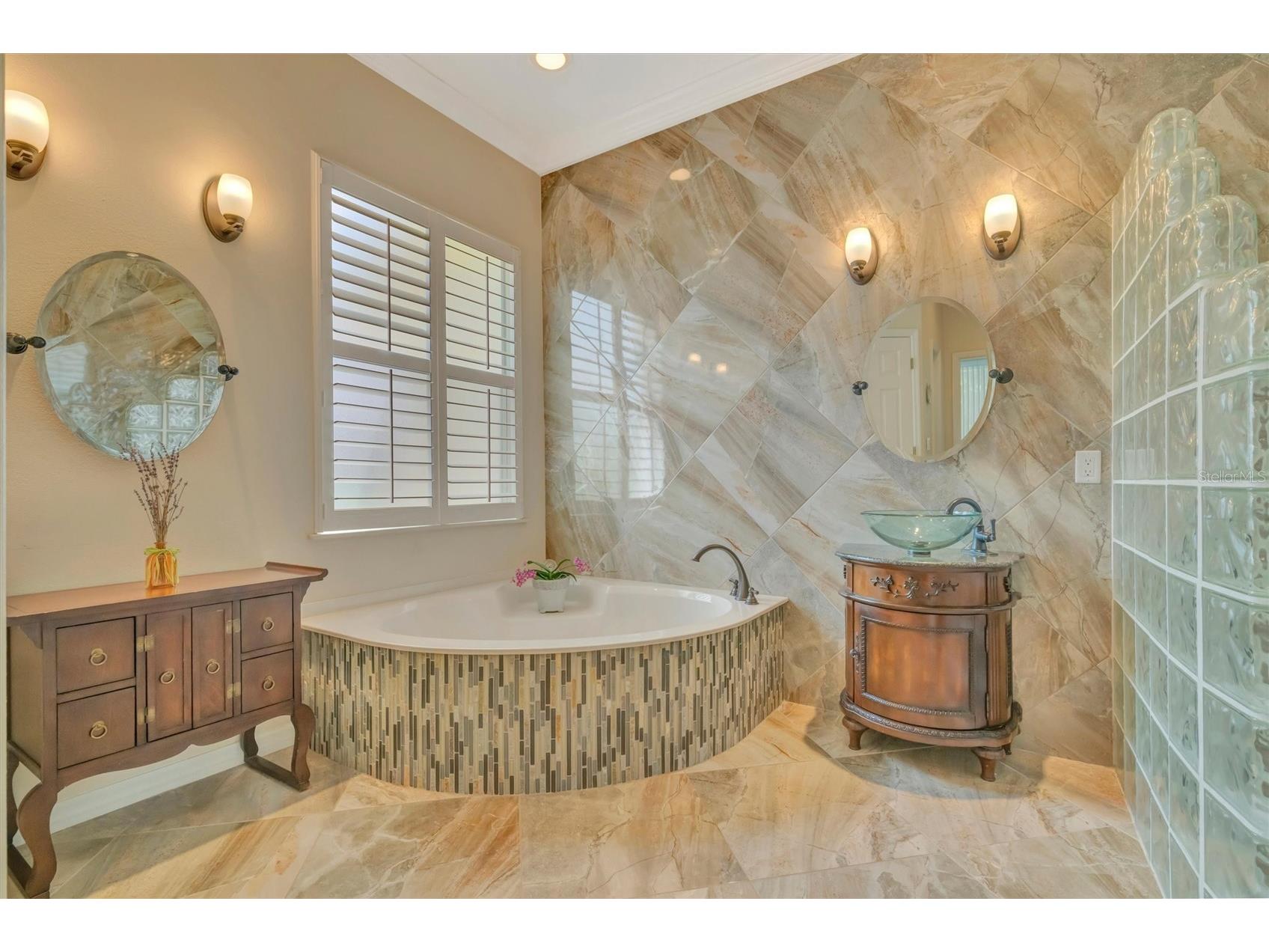 6271 Sturbridge Court Sarasota FL 34238 A4687332 image39