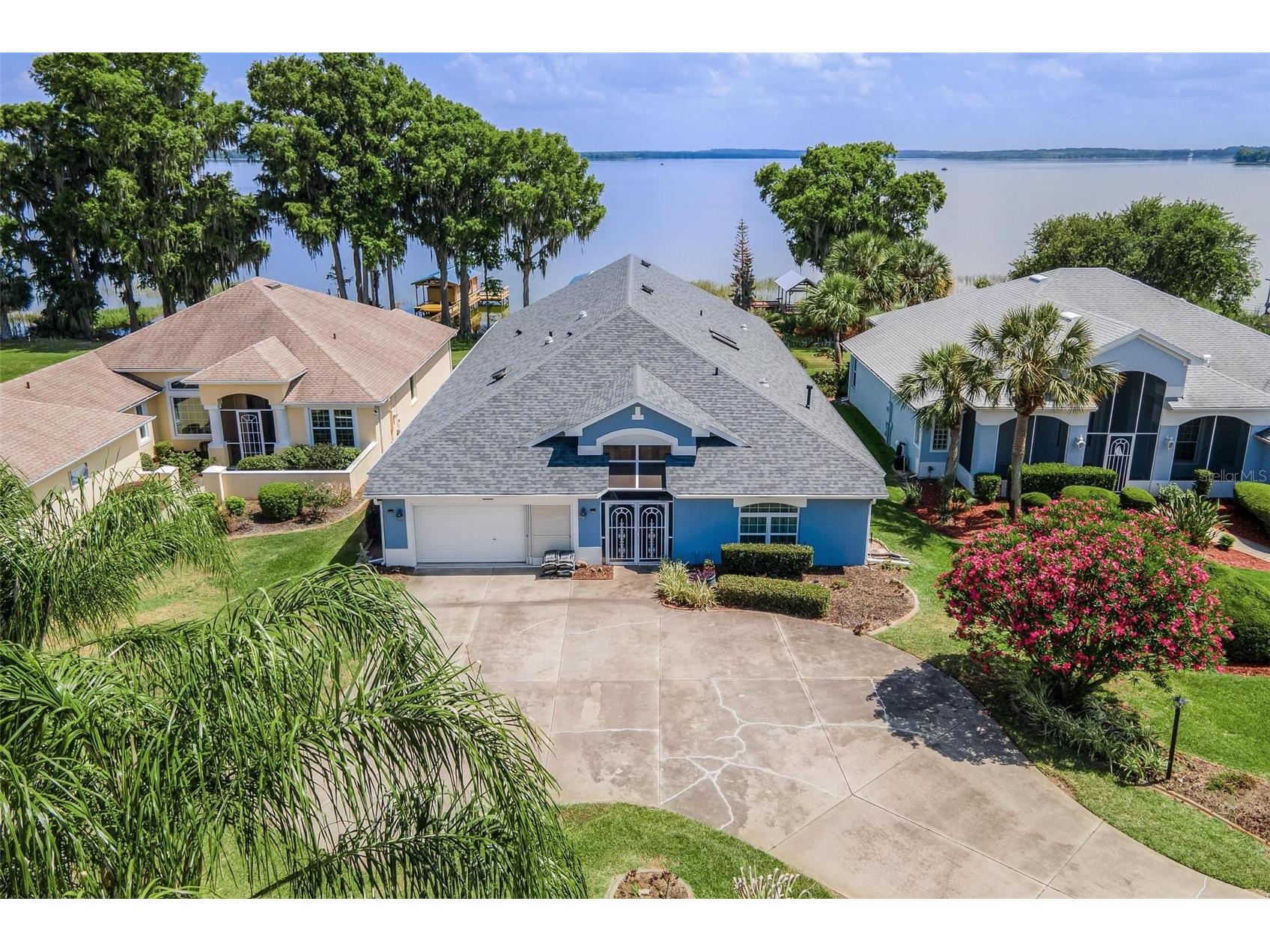 6274 Sailboat Avenue Tavares FL 32778 - LITTLE LAKE HARRIS G5112173 image1