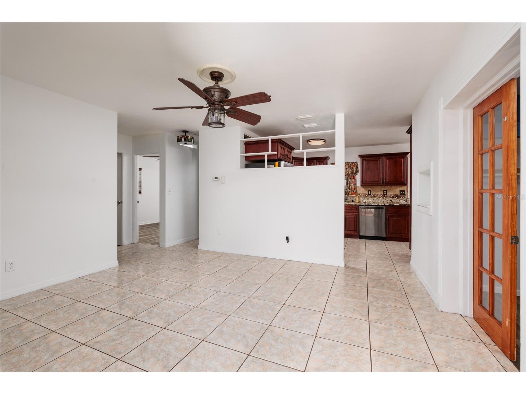 6275 51st Avenue N Saint Petersburg FL 33709 TB8520001 image10