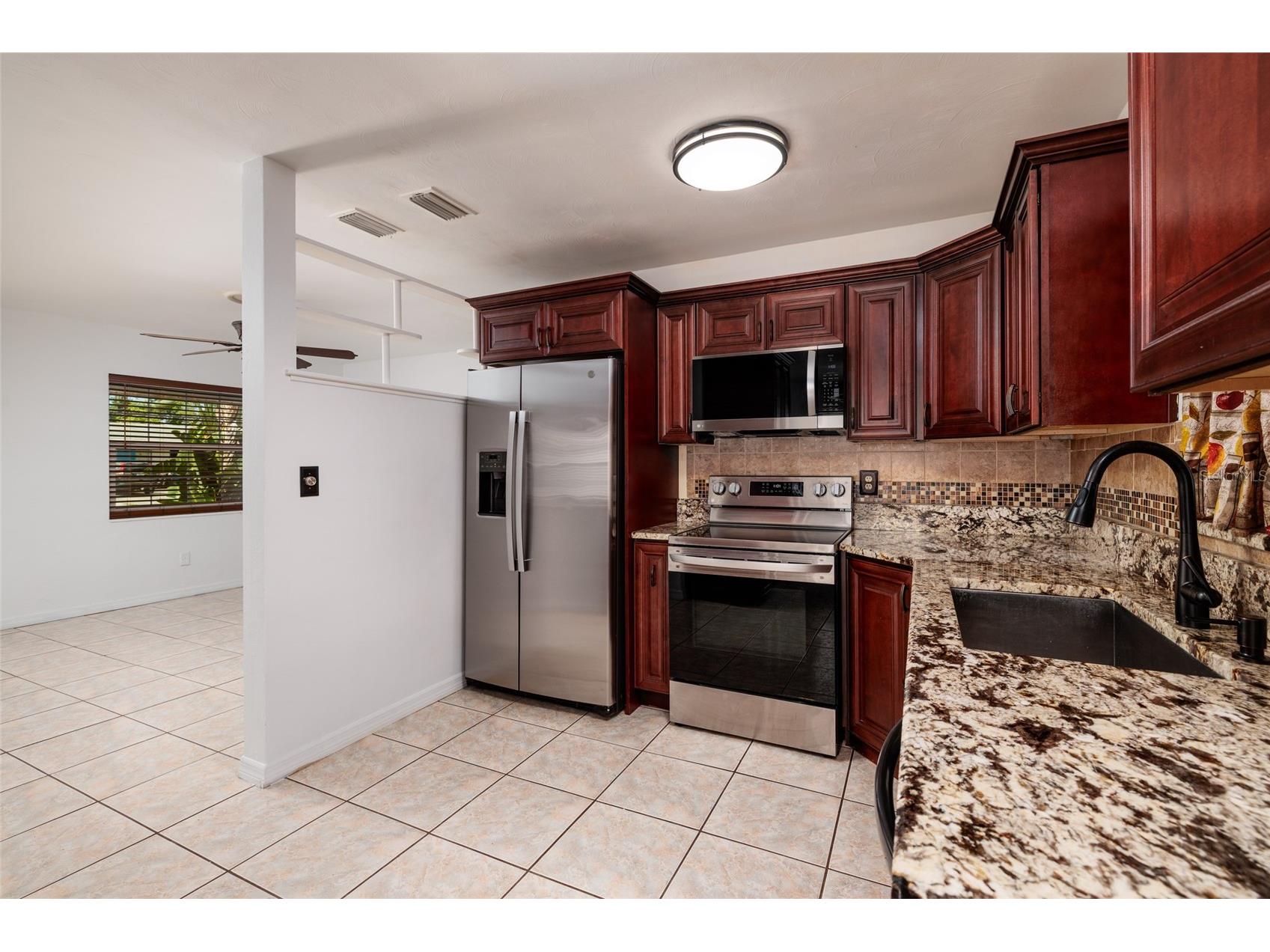 6275 51st Avenue N Saint Petersburg FL 33709 TB8520001 image12
