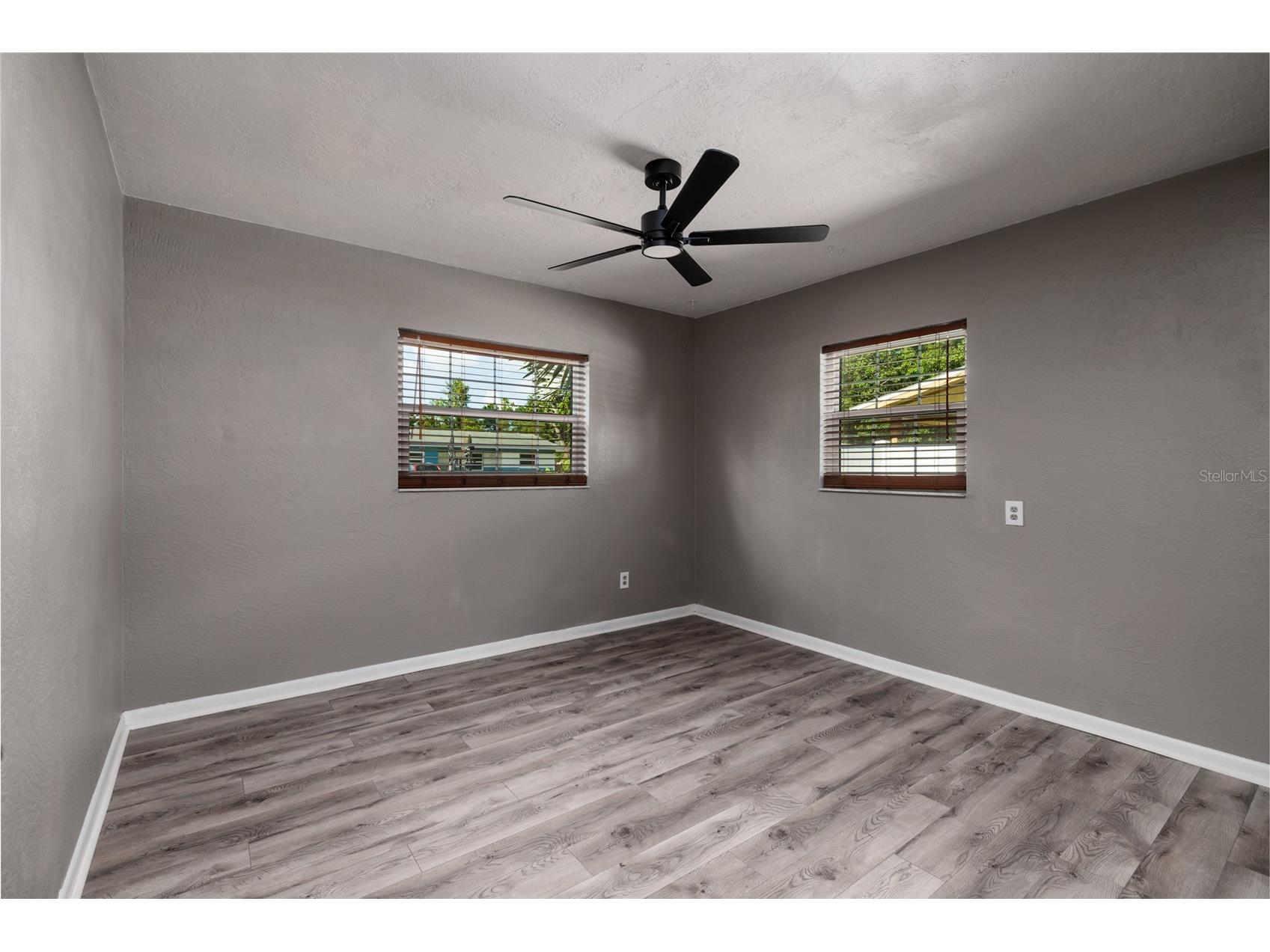 6275 51st Avenue N Saint Petersburg FL 33709 TB8520001 image19