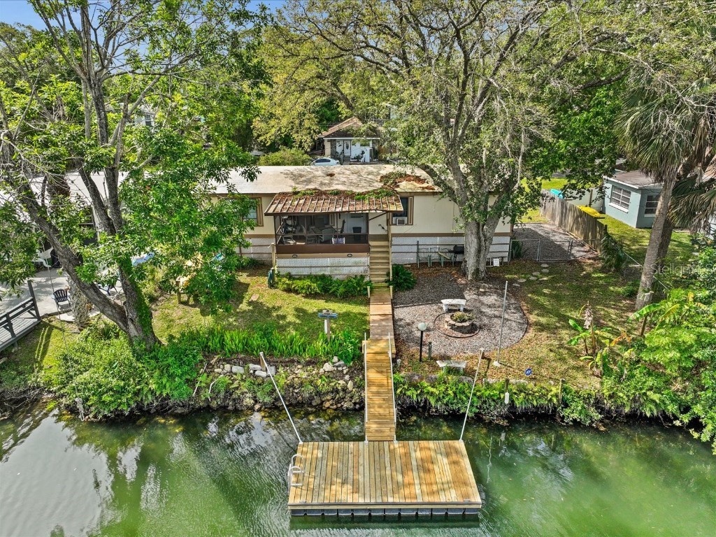 6275 Fine Street Weeki Wachee FL 34607 - WEEKI WATCHEE RIVER CANAL W7863742 image1