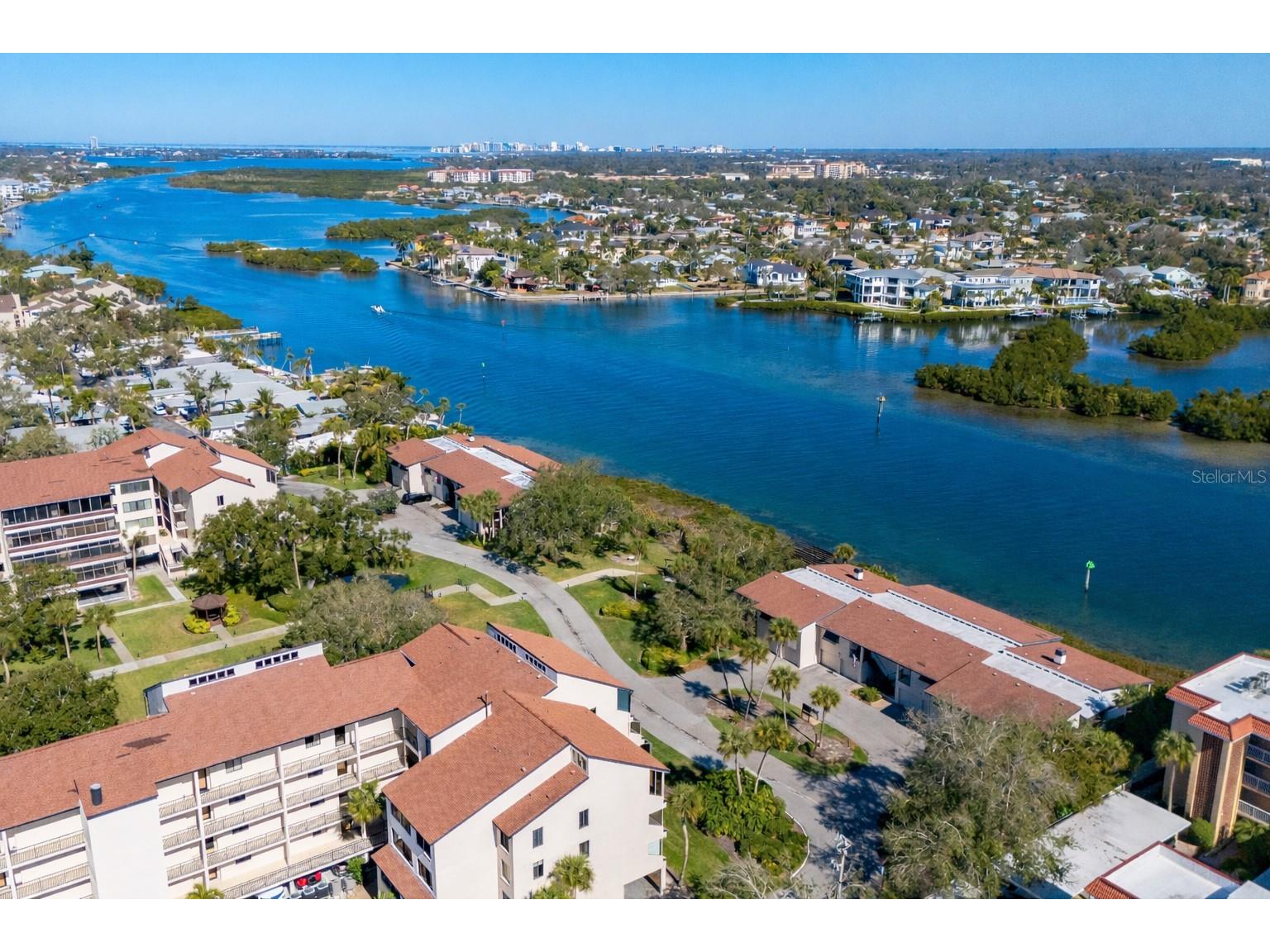 6275 Midnight Pass Road #6275 Sarasota FL 34242 - ROBERTS BAY INTRACOASTAL WAY A4682650 image1