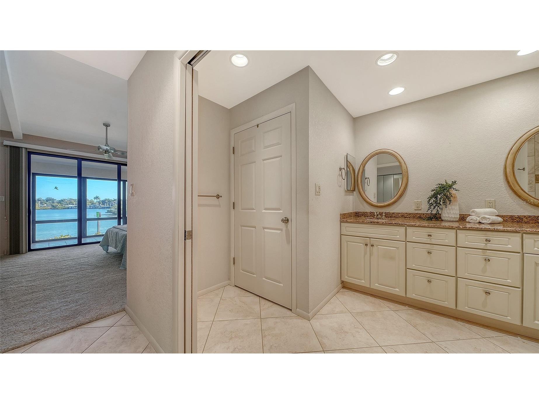 6275 Midnight Pass Road #6275 Sarasota FL 34242 - ROBERTS BAY INTRACOASTAL WAY A4682650 image23