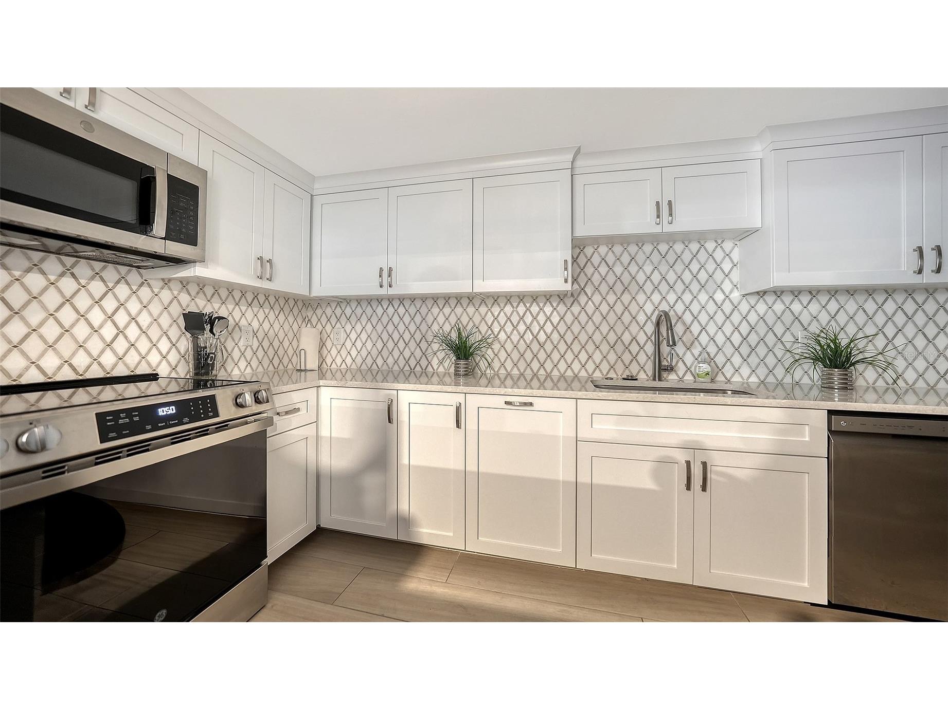 6275 Midnight Pass Road #6275 Sarasota FL 34242 - ROBERTS BAY INTRACOASTAL WAY A4682650 image47