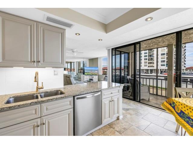 6279 Sun Boulevard #304 Saint Petersburg FL 33715 TB8450503 image15