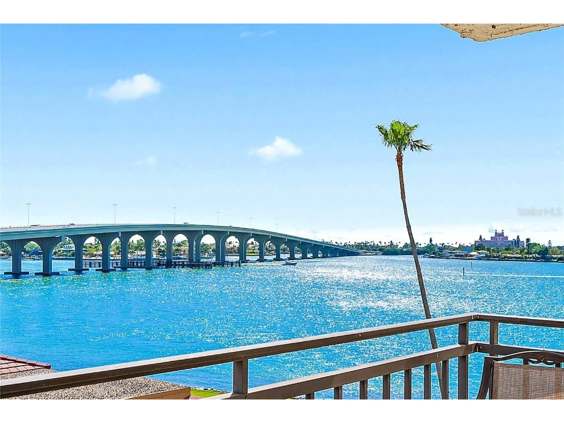 6279 Sun Boulevard #407 Saint Petersburg FL 33715 - BOCA CIEGA U8196306 image1