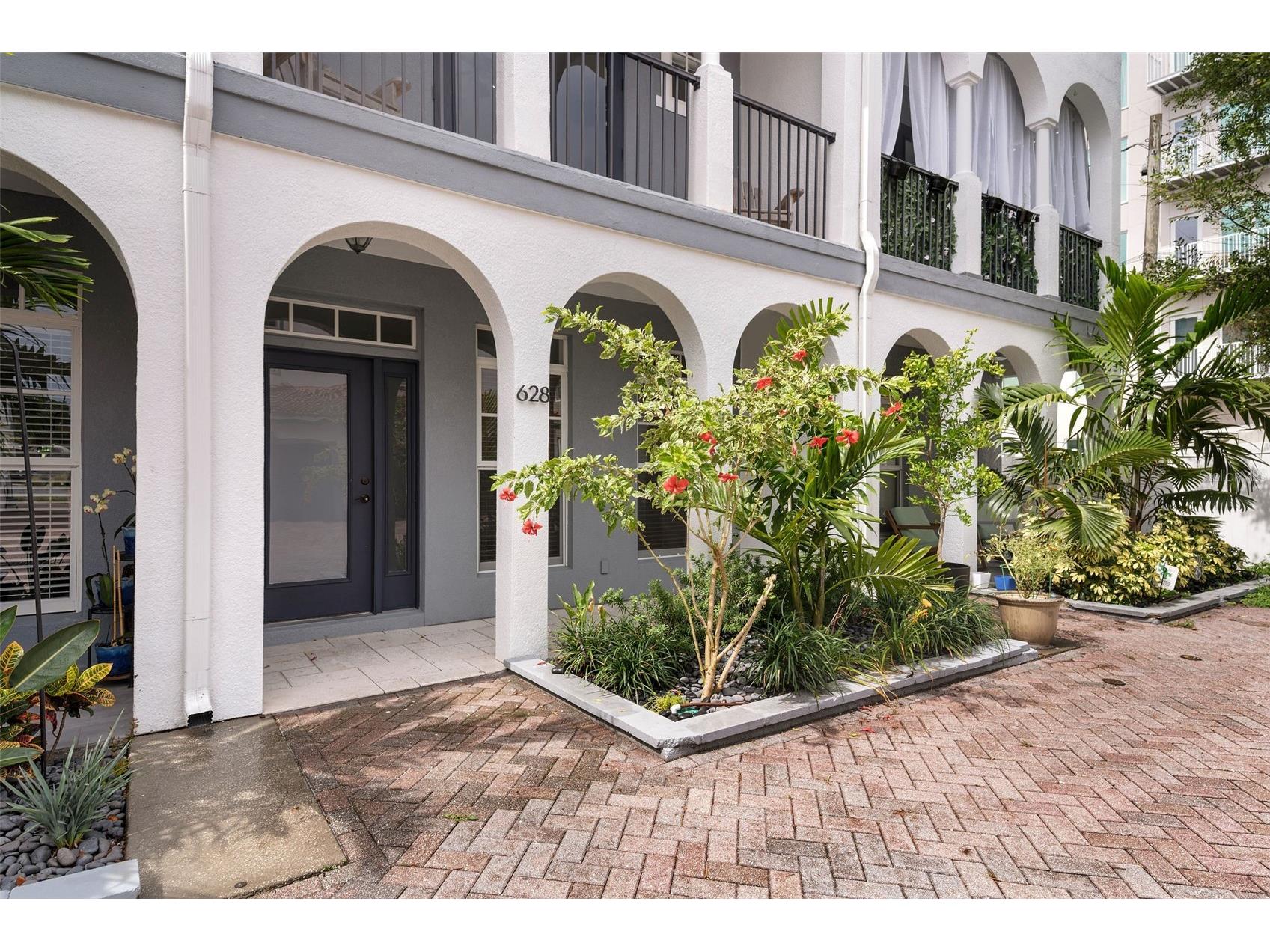 628 3rd Avenue S Saint Petersburg FL 33701 TB8526249 image1