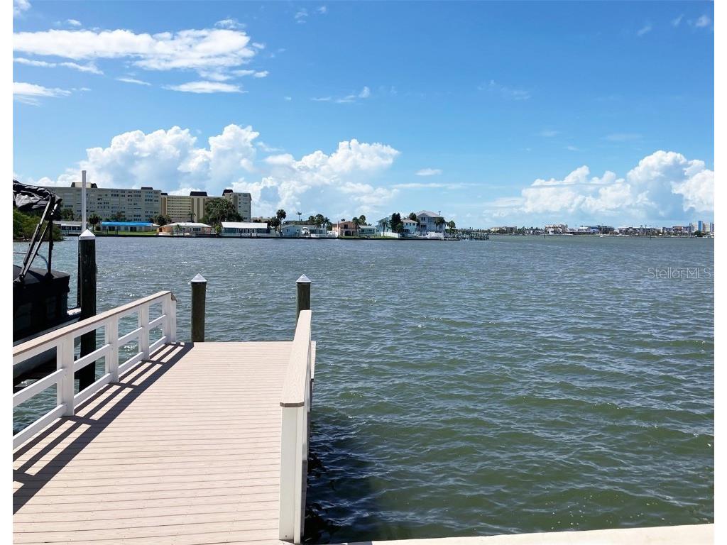 628 Boca Ciega Point Boulevard S Saint Petersburg FL 33708 TB8408578 image1