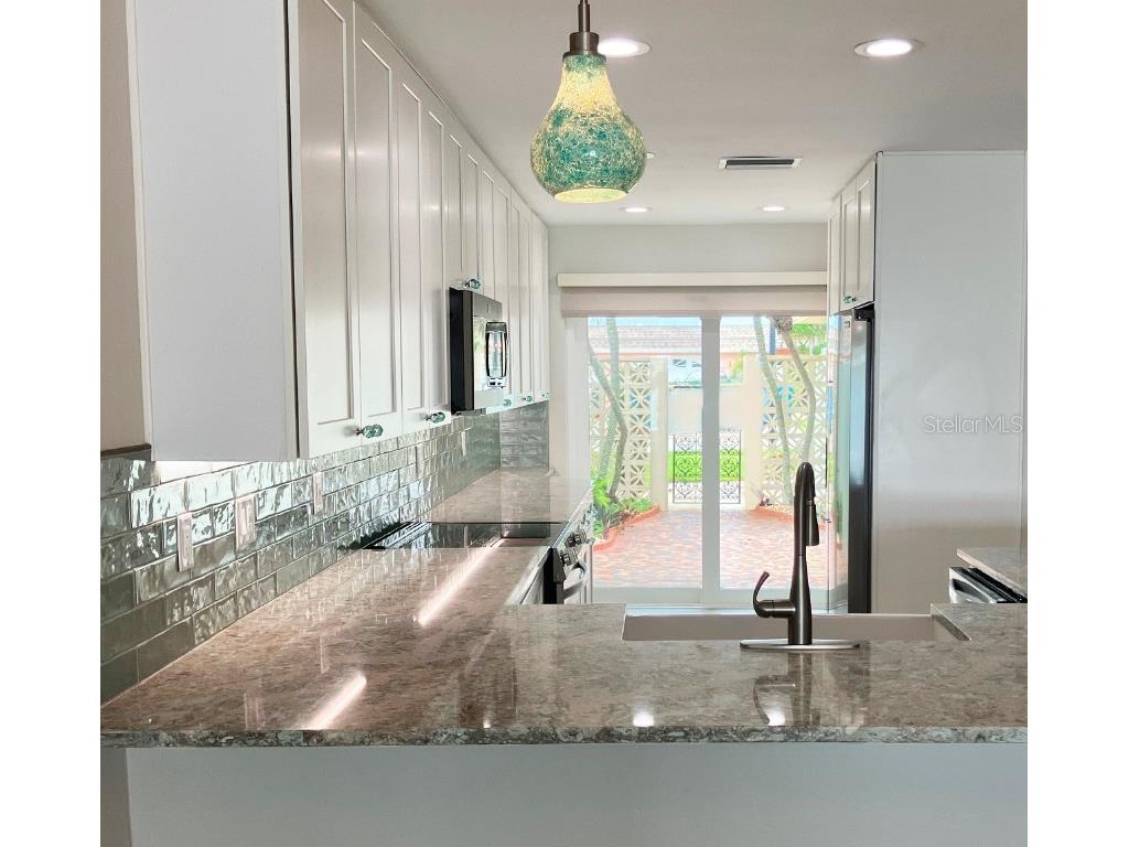 628 Boca Ciega Point Boulevard S Saint Petersburg FL 33708 TB8408578 image5