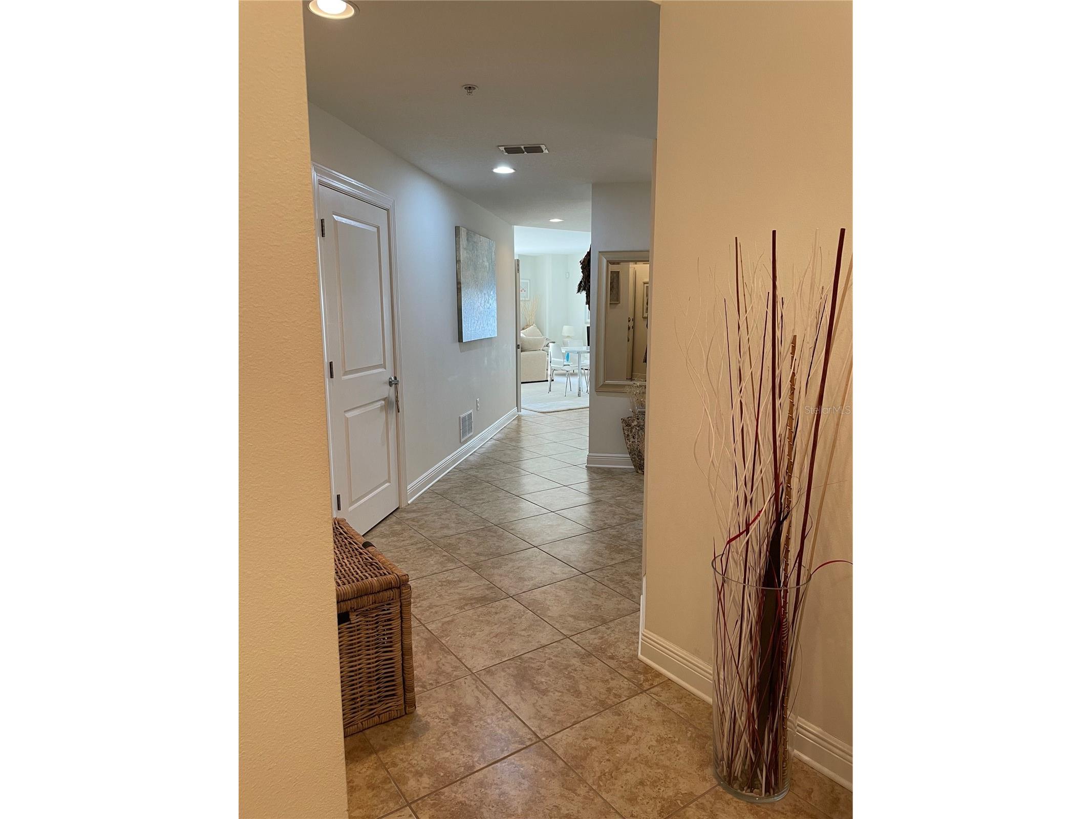 628 Cleveland Street #1002 Clearwater FL 33755 TB8480598 image3