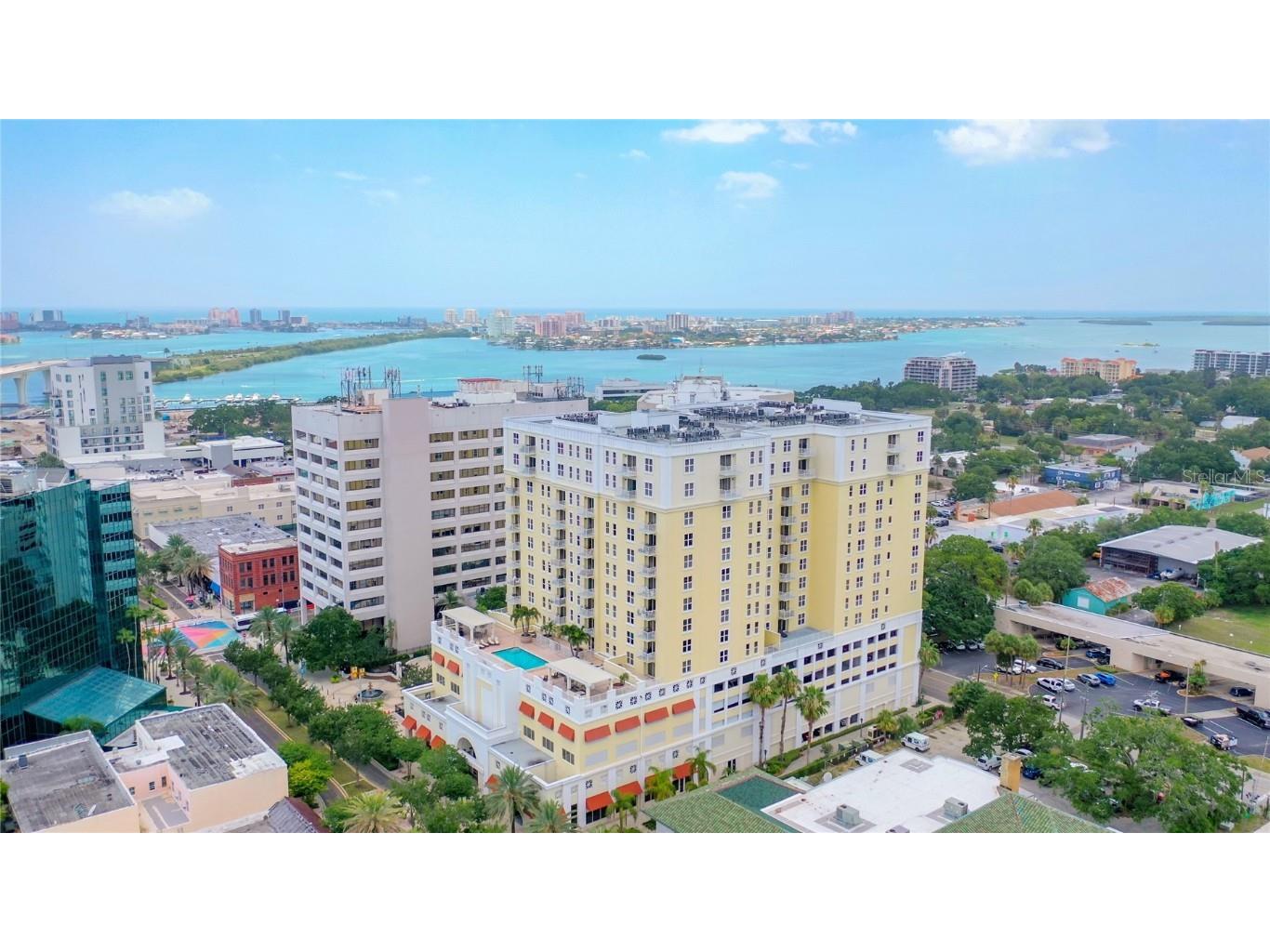 628 Cleveland Street #1305 Clearwater FL 33755 U8212093 image1