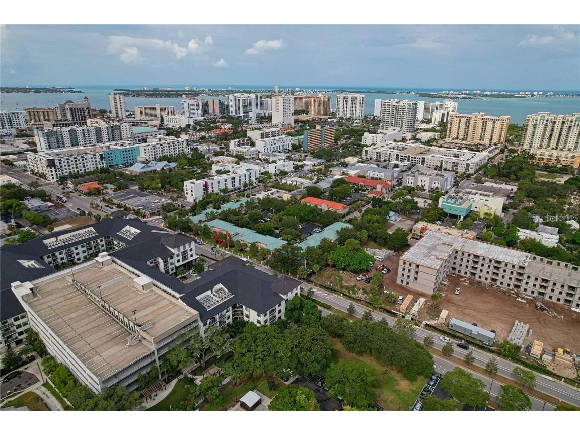 628 Cohen Way #628 Sarasota FL 34236 A4667471 image1