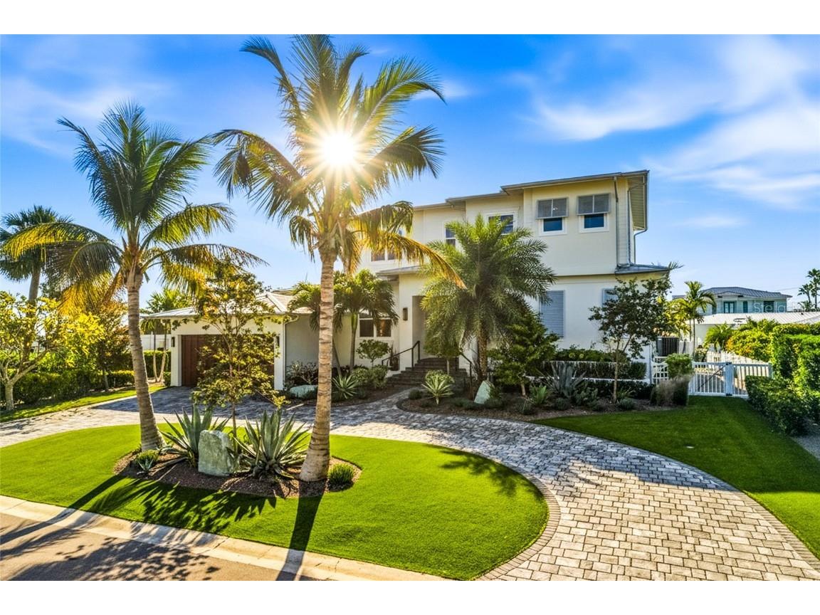 628 Dundee Lane Holmes Beach FL 34217 A4672773 image2