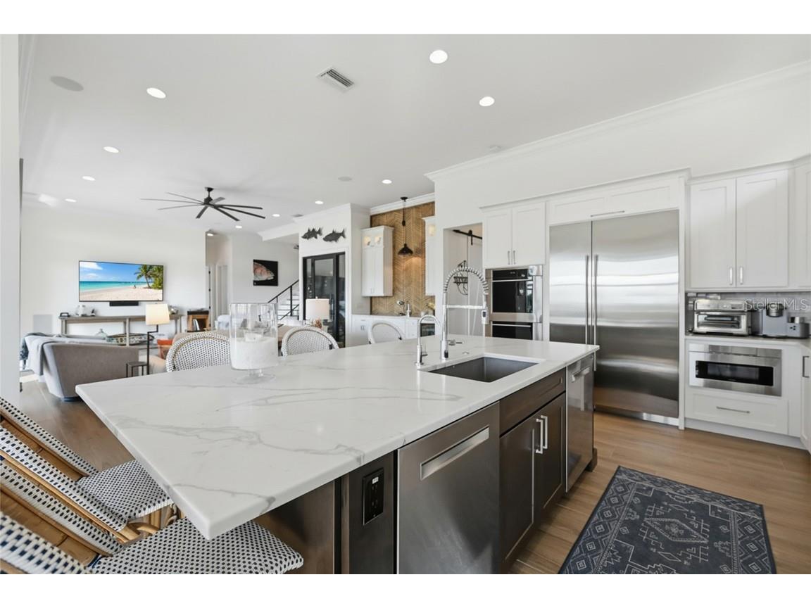 628 Dundee Lane Holmes Beach FL 34217 A4672773 image22