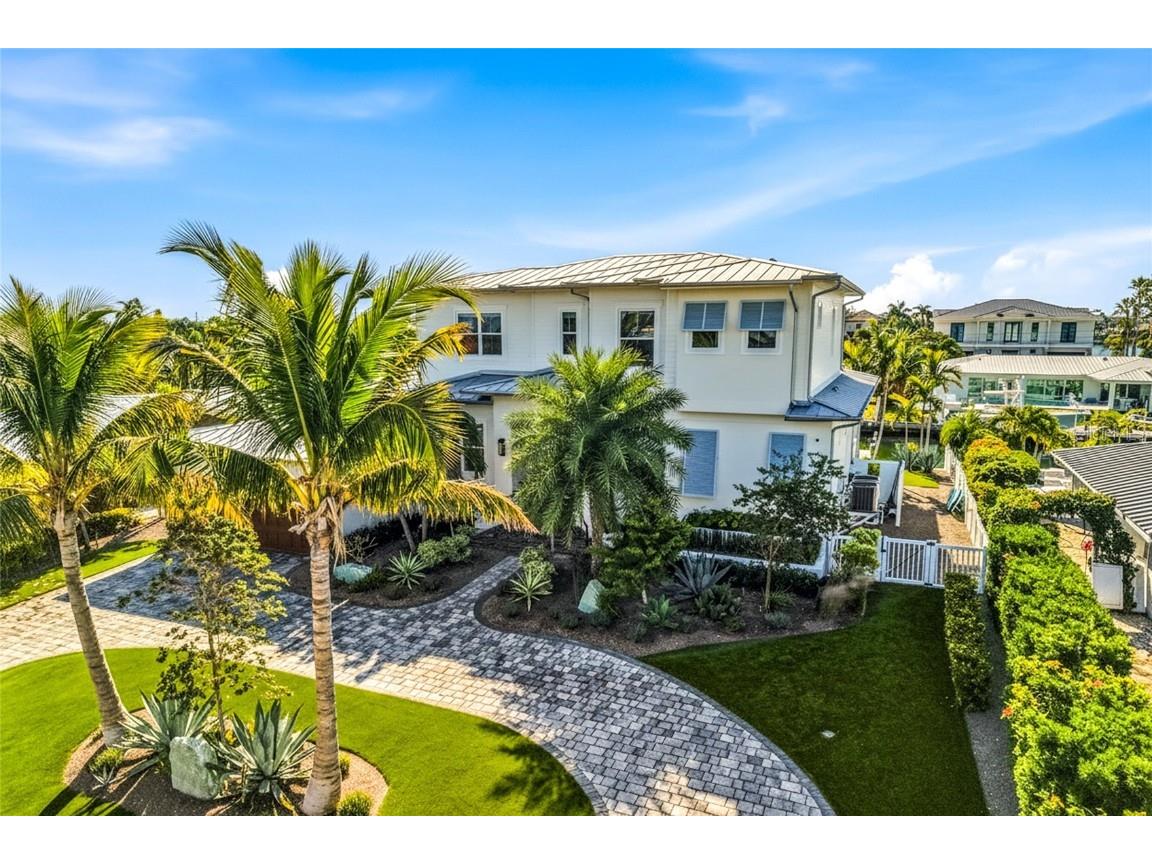 628 Dundee Lane Holmes Beach FL 34217 A4672773 image3