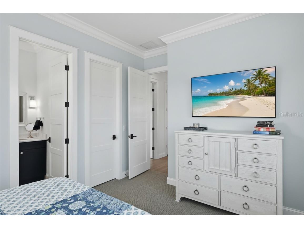 628 Dundee Lane Holmes Beach FL 34217 A4672773 image44