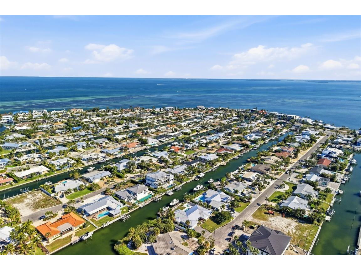 628 Dundee Lane Holmes Beach FL 34217 A4672773 image6