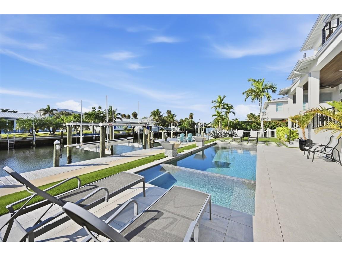 628 Dundee Lane Holmes Beach FL 34217 A4672773 image76