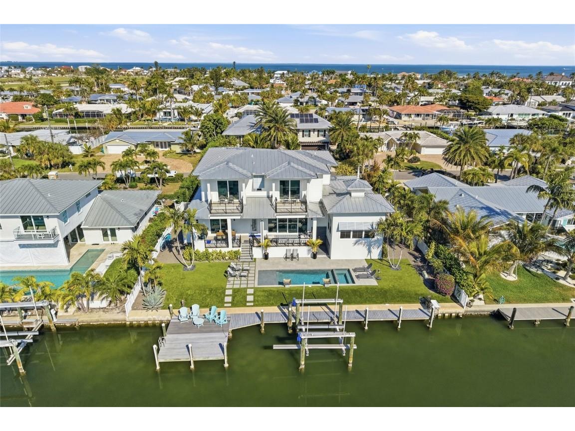 628 Dundee Lane Holmes Beach FL 34217 A4672773 image8