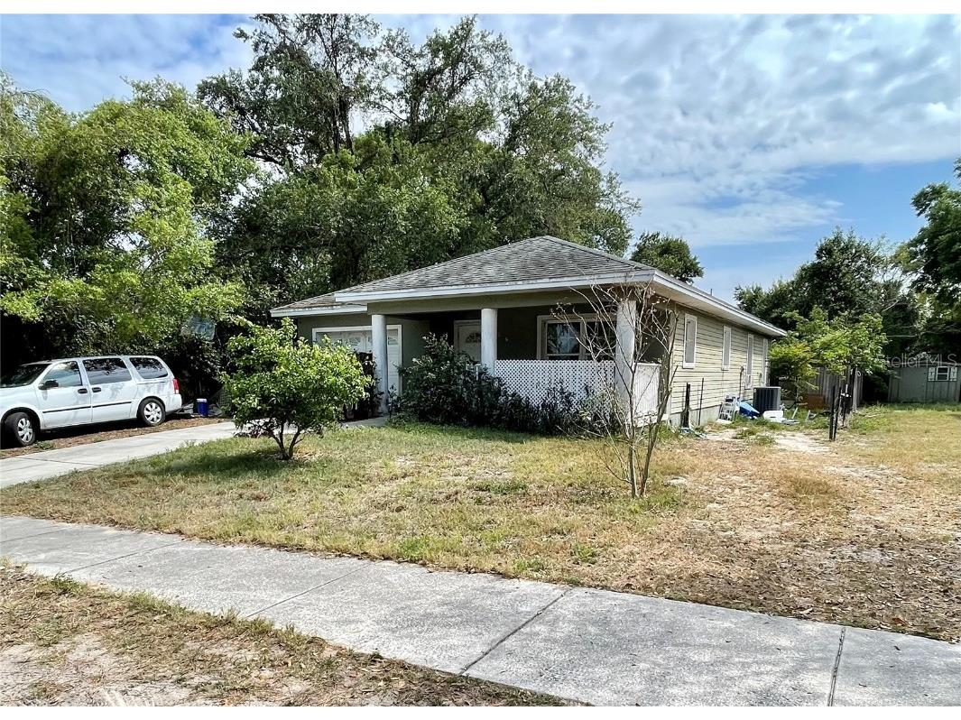 628 E Center Street Tarpon Springs FL 34689 U8193444 image1