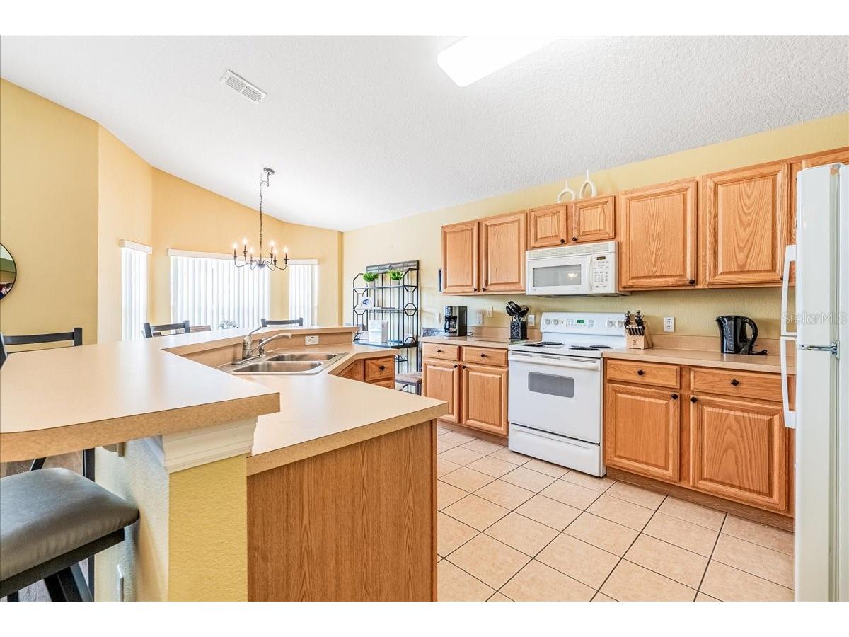 628 Kensington Drive Davenport FL 33897 S5147135 image3