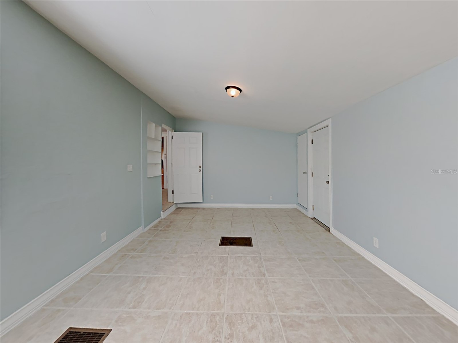 628 N Halifax Avenue Daytona Beach FL 32118 O6421080 image4