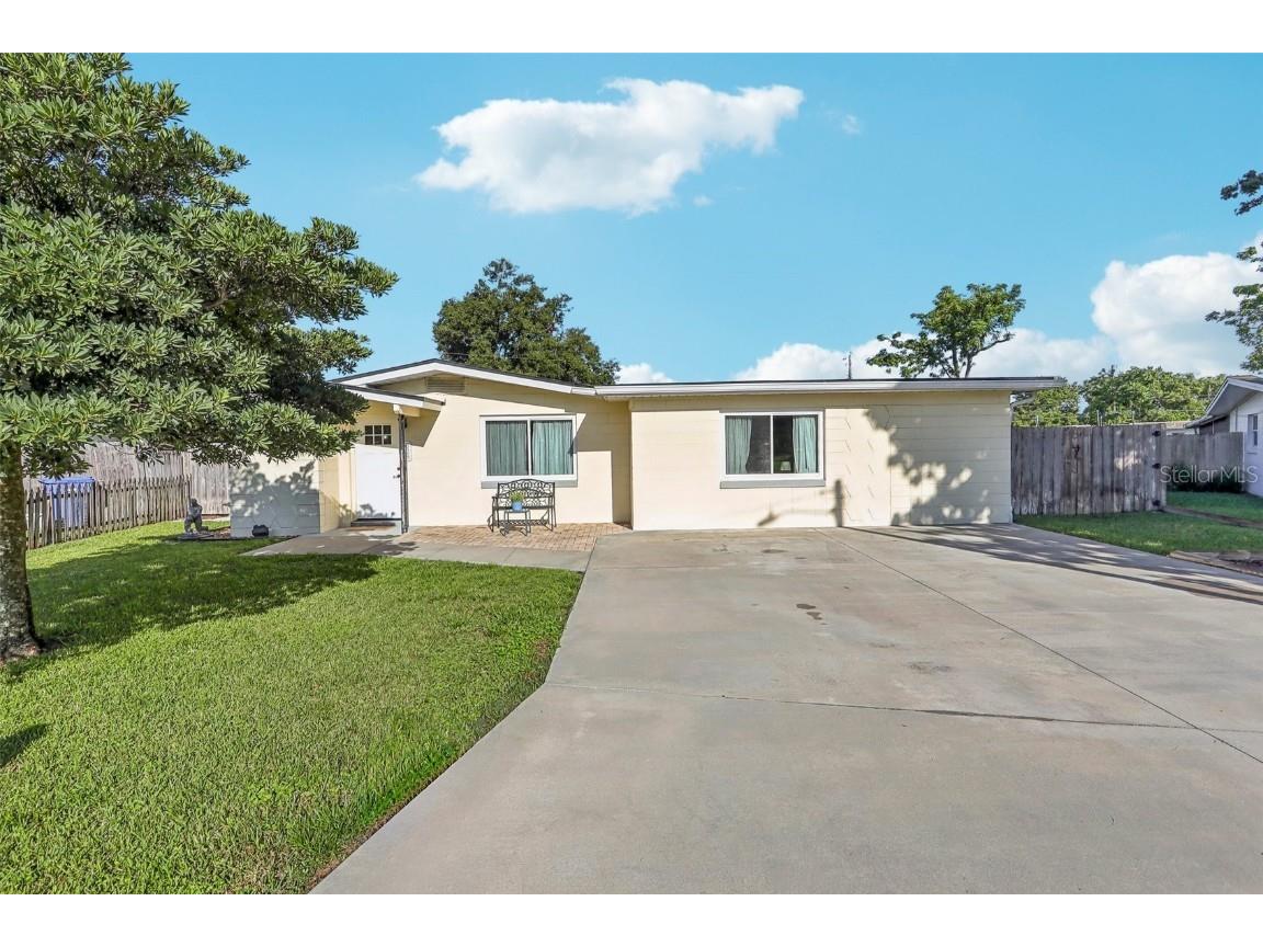 628 Starke Lake Circle Ocoee FL 34761 - STARKE LAKE O6239040 image1