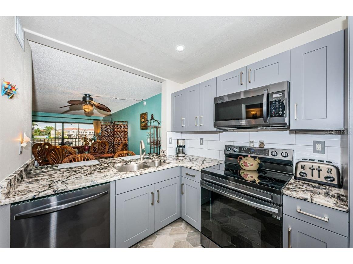6281 Bahia Del Mar Boulevard #208 Saint Petersburg FL 33715 U8195431 image10