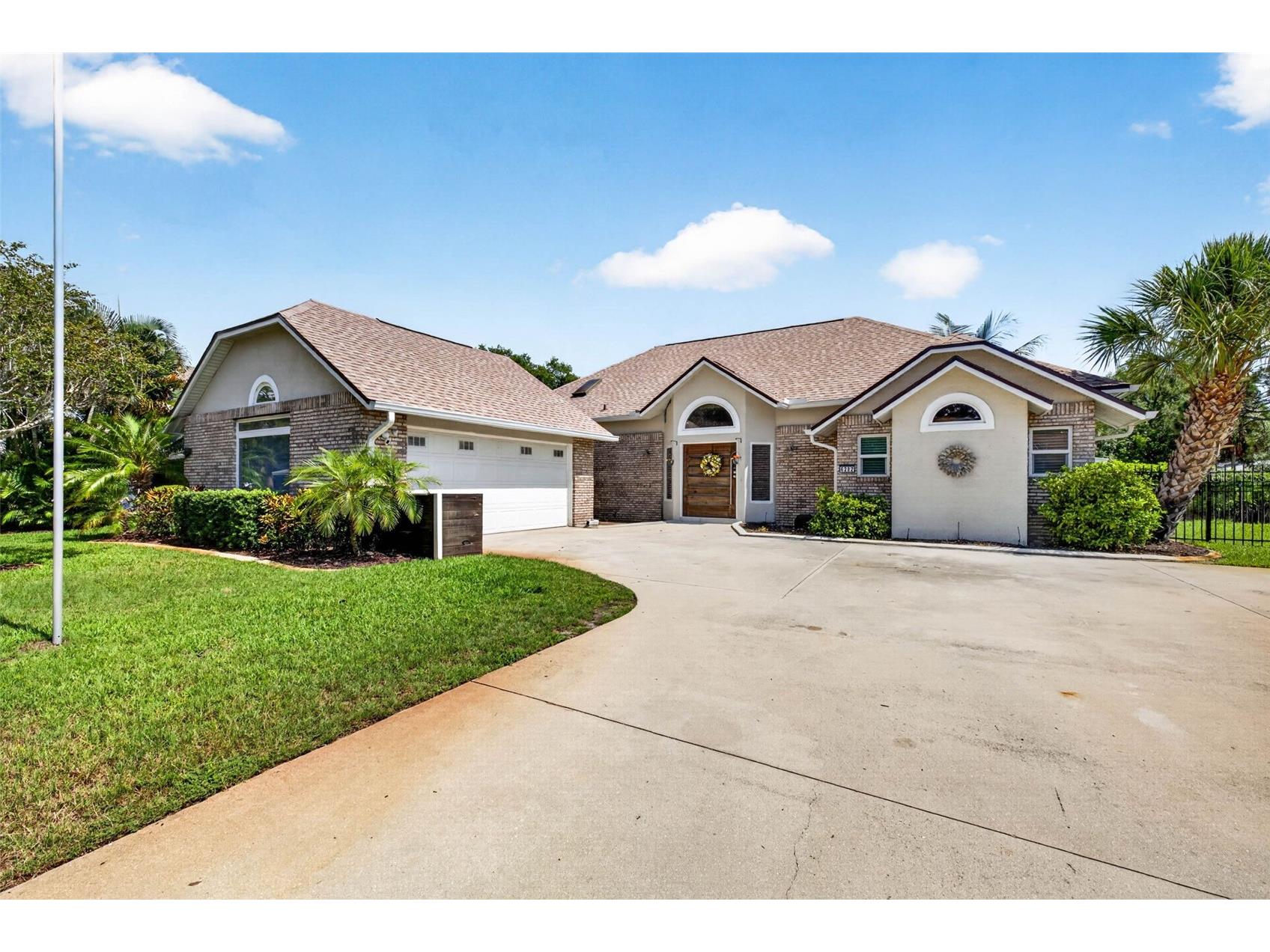 6282 Bonaventure Court Sarasota FL 34243 TB8509376 image1