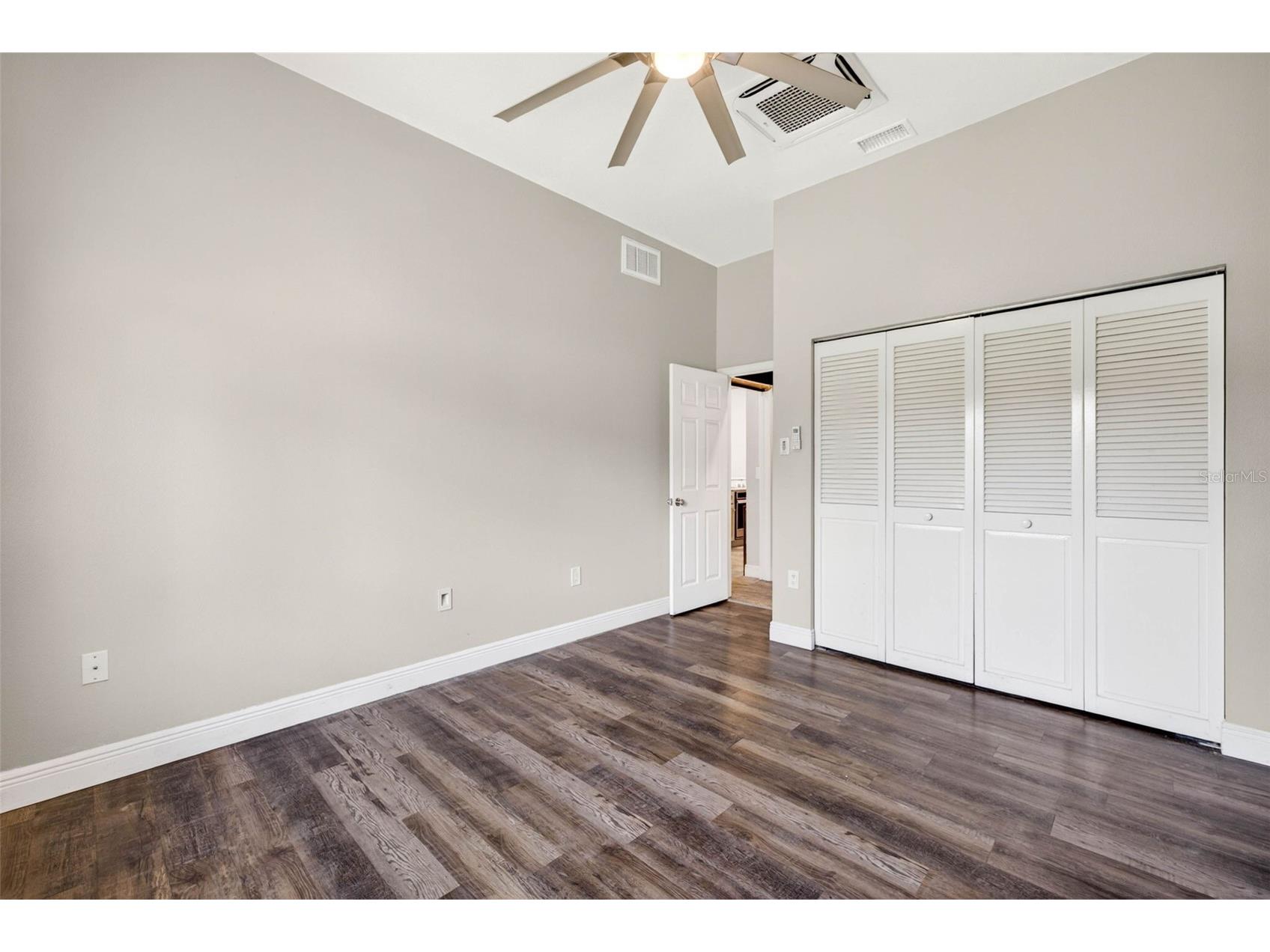 6282 Bonaventure Court Sarasota FL 34243 TB8509376 image29
