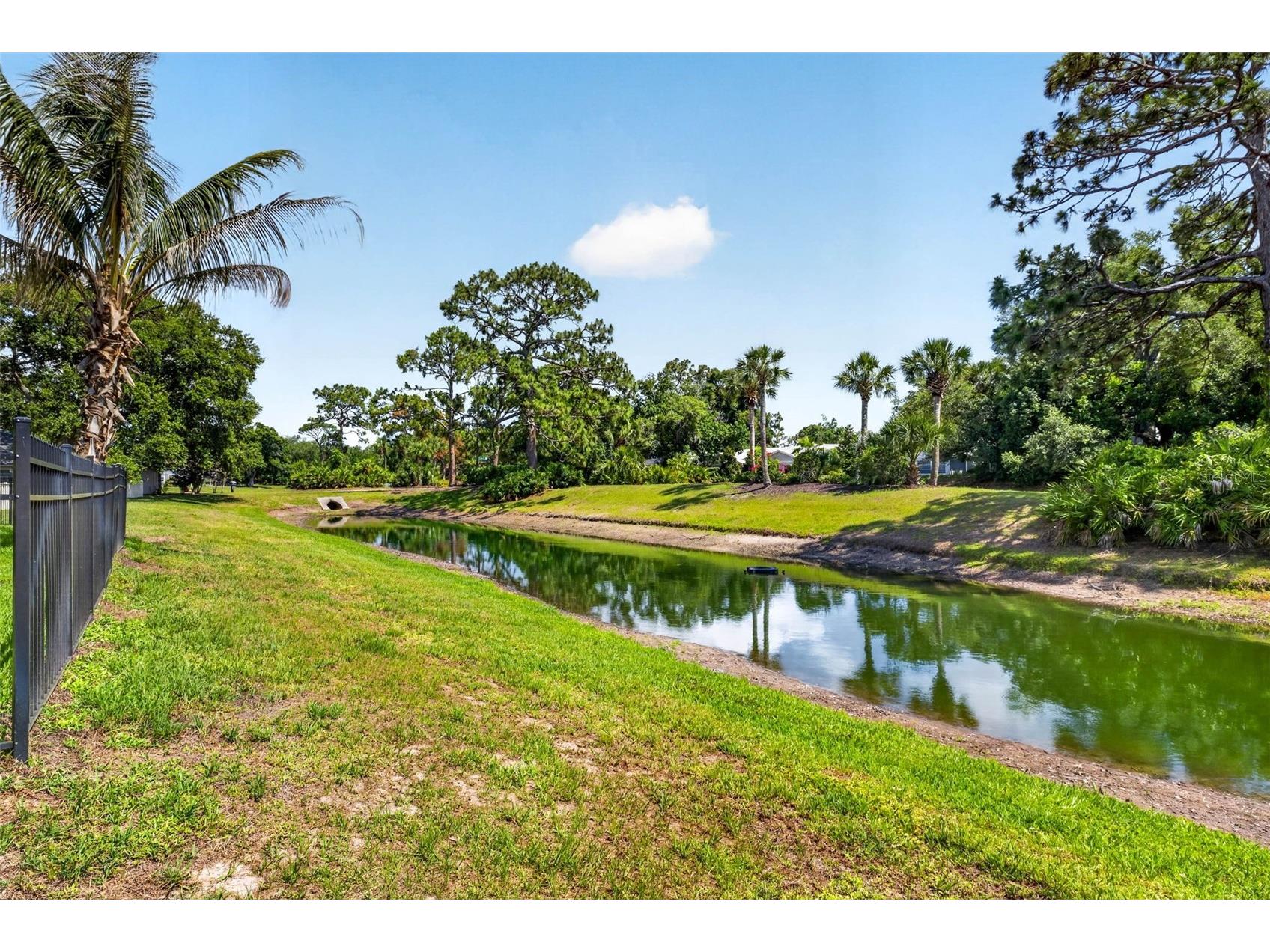 6282 Bonaventure Court Sarasota FL 34243 TB8509376 image56