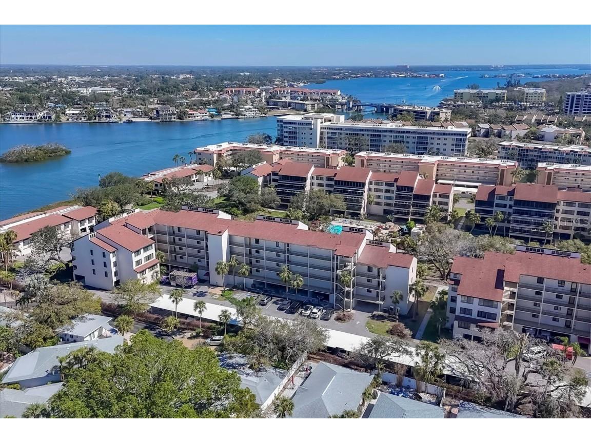 6285 Midnight Pass Road #201 Sarasota FL 34242 A4644089 image1