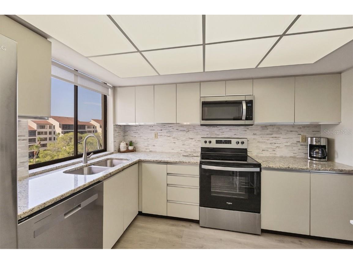 6285 Midnight Pass Road #403 Sarasota FL 34242 - INTRACOASTAL GULF OF MEXICO A4651246 image19