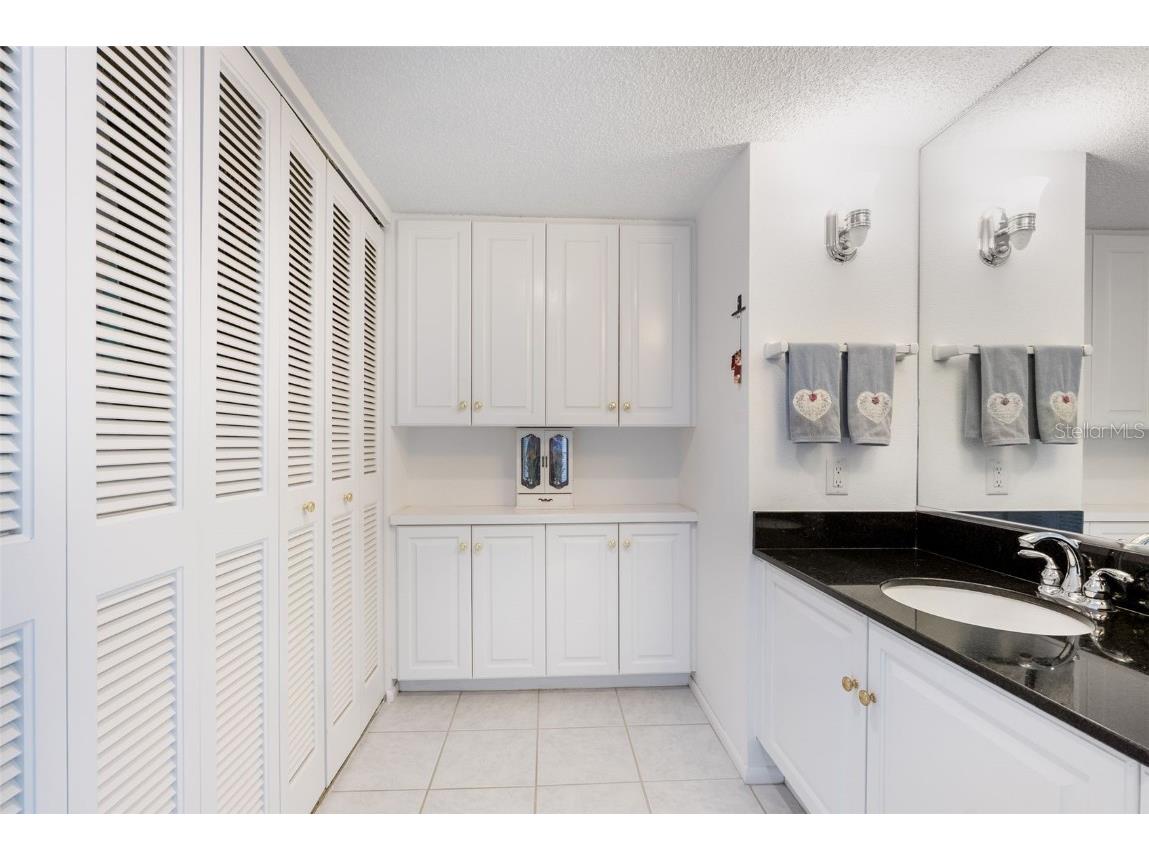 6285 Midnight Pass Road #406 Sarasota FL 34242 A4670228 image24