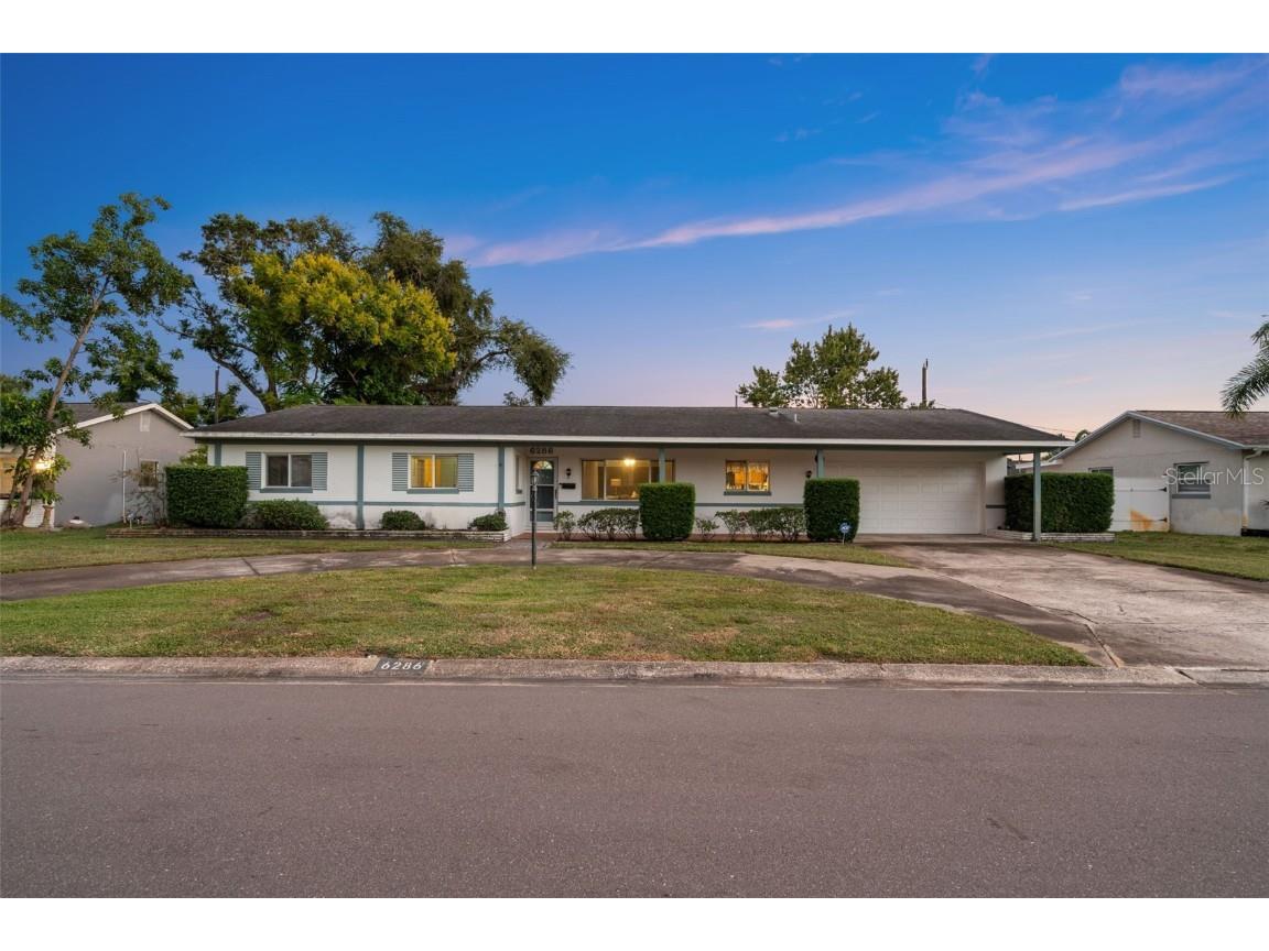 6286 23rd Terrace N Saint Petersburg FL 33710 TB8437671 image2