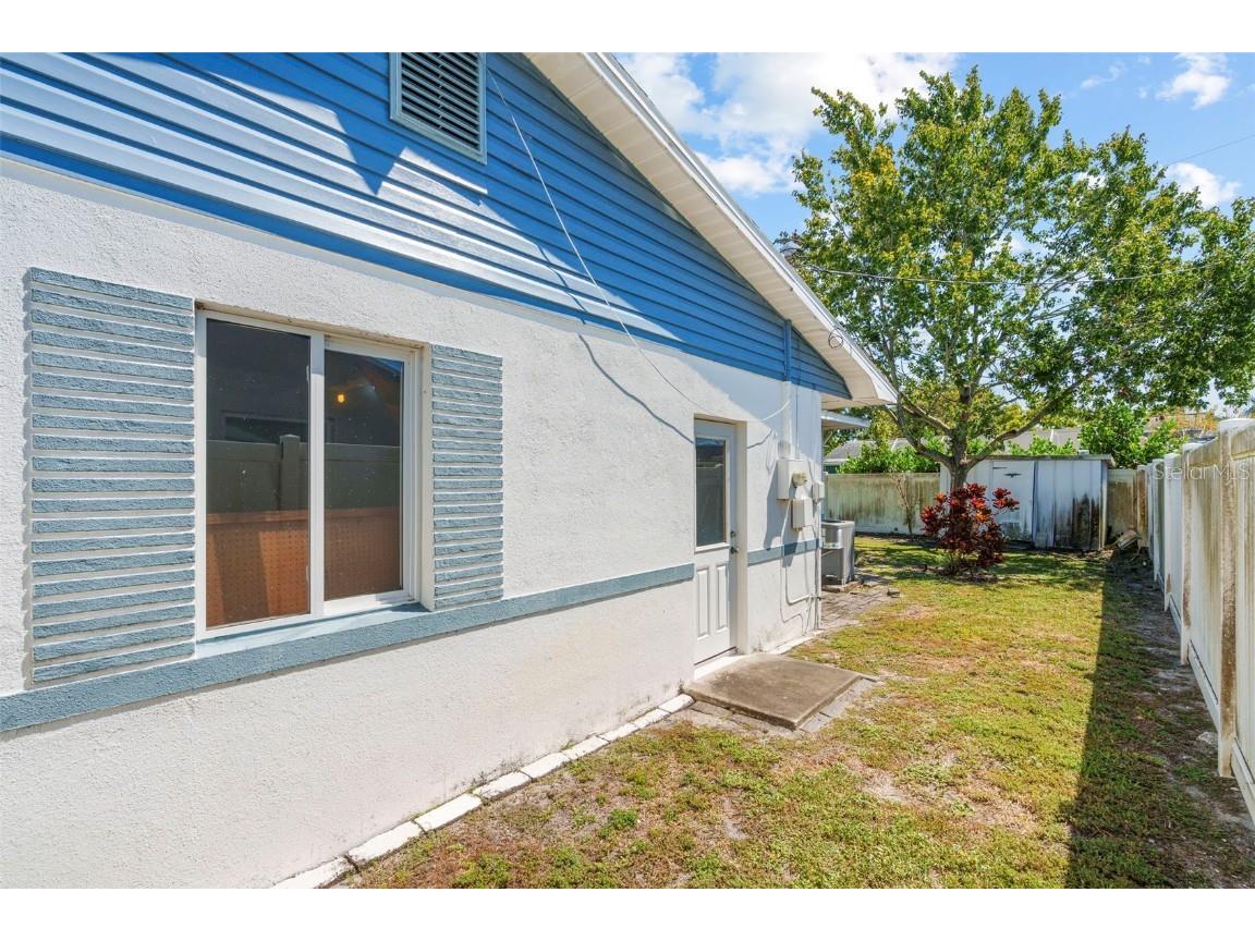 6286 23rd Terrace N Saint Petersburg FL 33710 TB8437671 image42