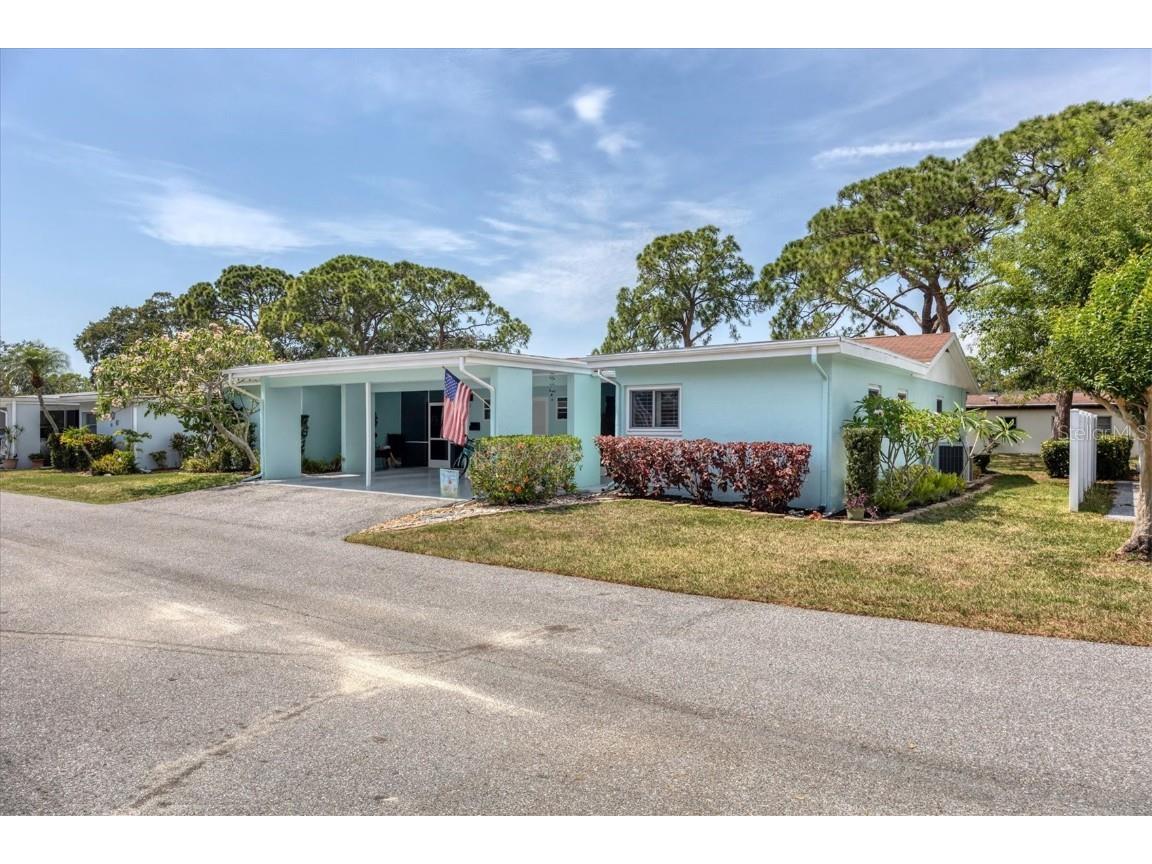 6287 Green View Circle #101 Sarasota FL 34231 D6130589 image1