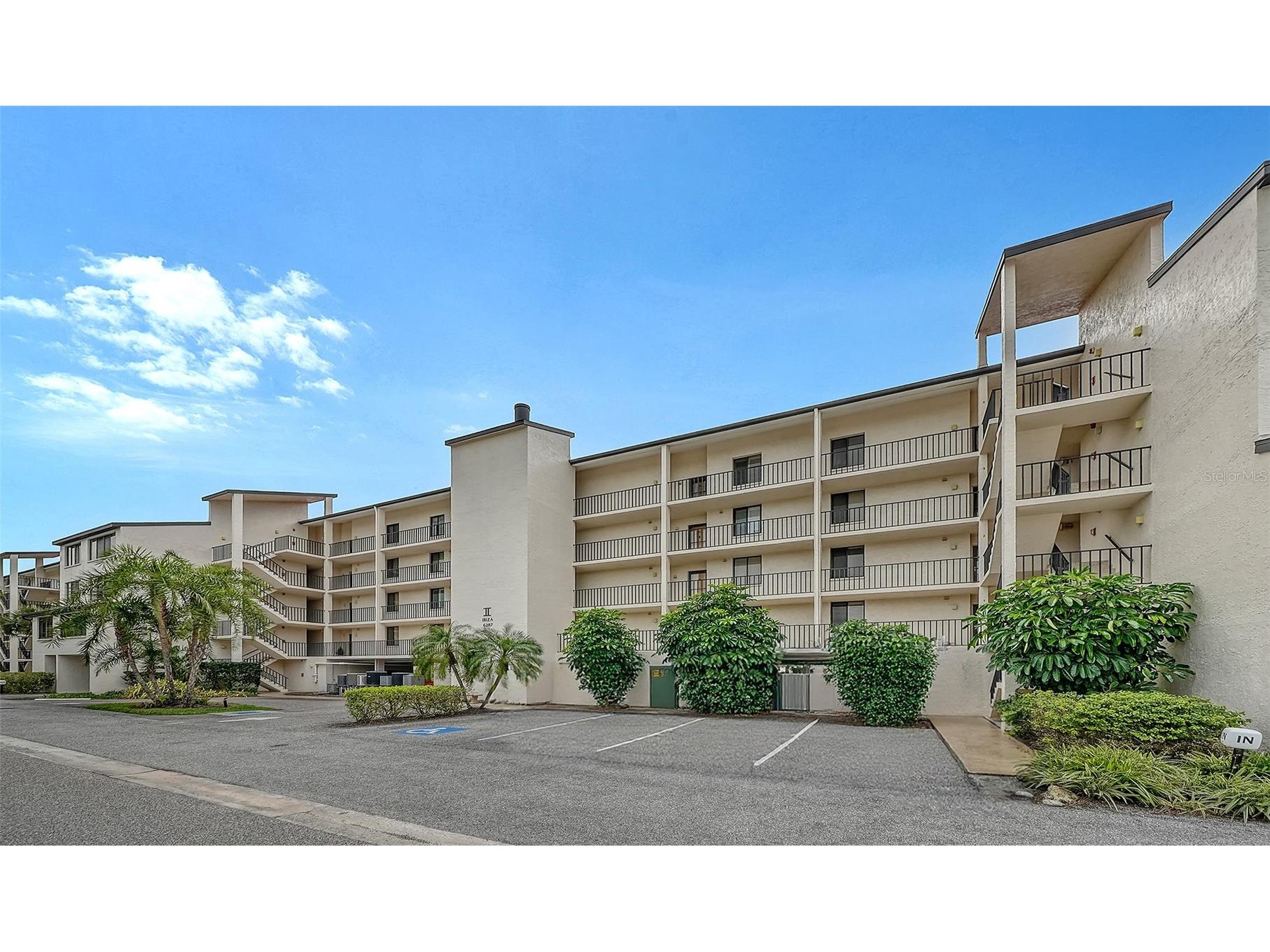 6287 Midnight Pass Road #103 Sarasota FL 34242 A4685468 image1