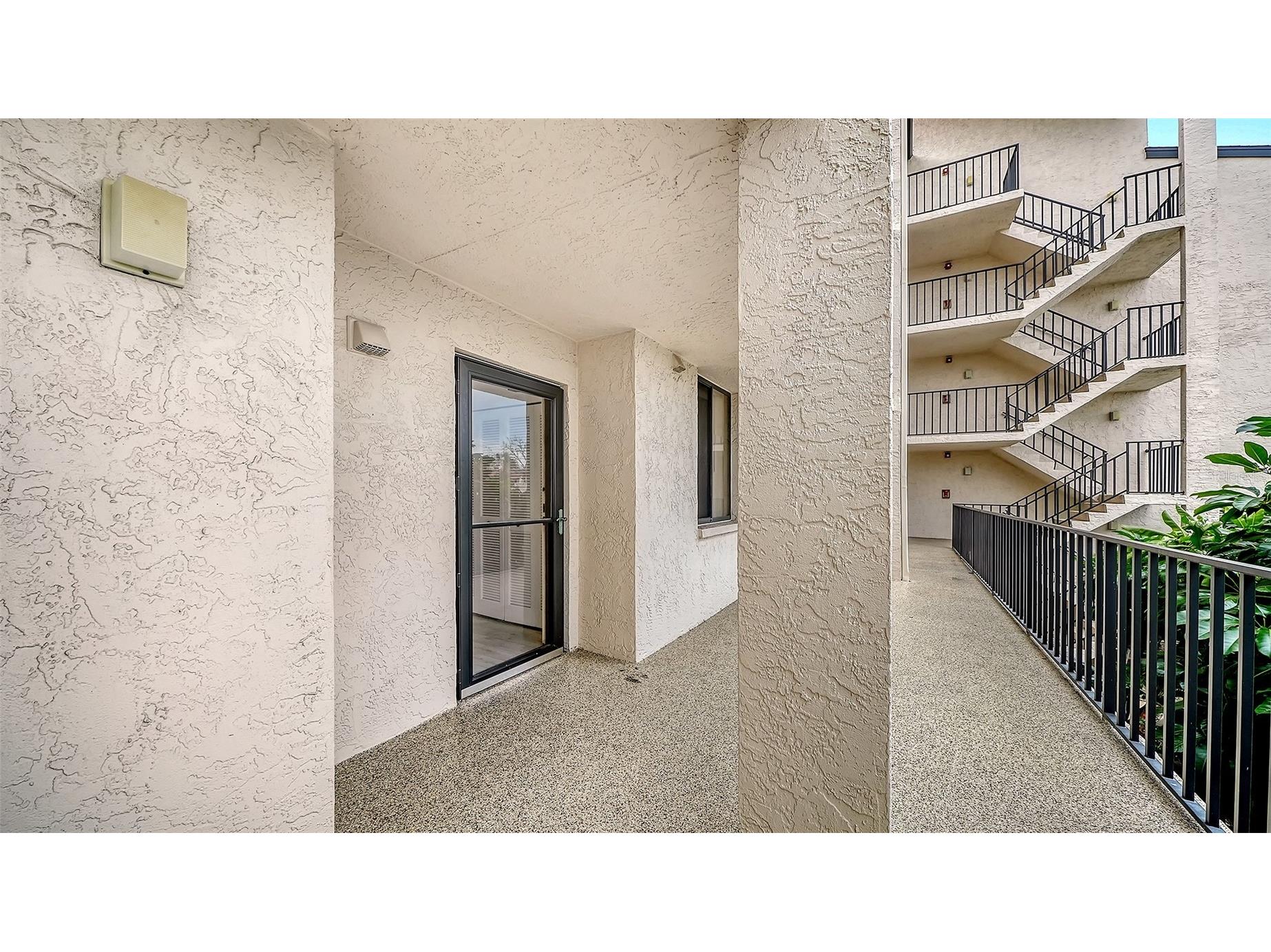 6287 Midnight Pass Road #103 Sarasota FL 34242 A4685468 image3