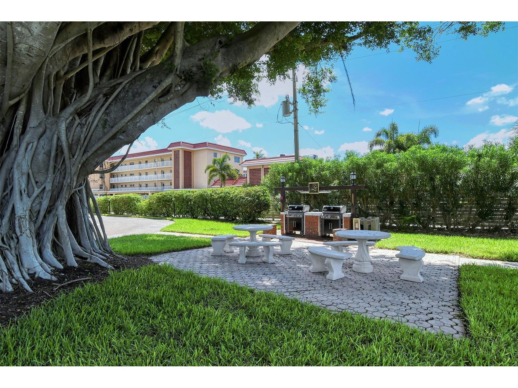 6287 Midnight Pass Road #103 Sarasota FL 34242 A4685468 image32