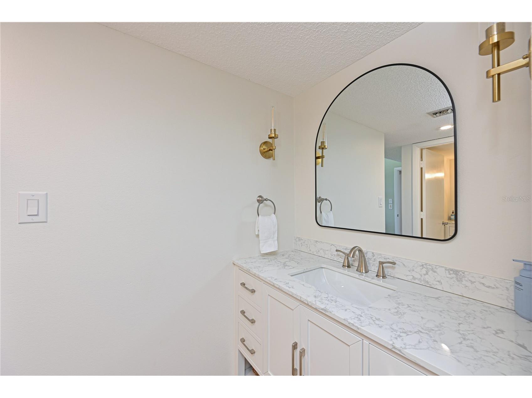 6287 Midnight Pass Road #201 Sarasota FL 34242 A4695909 image12