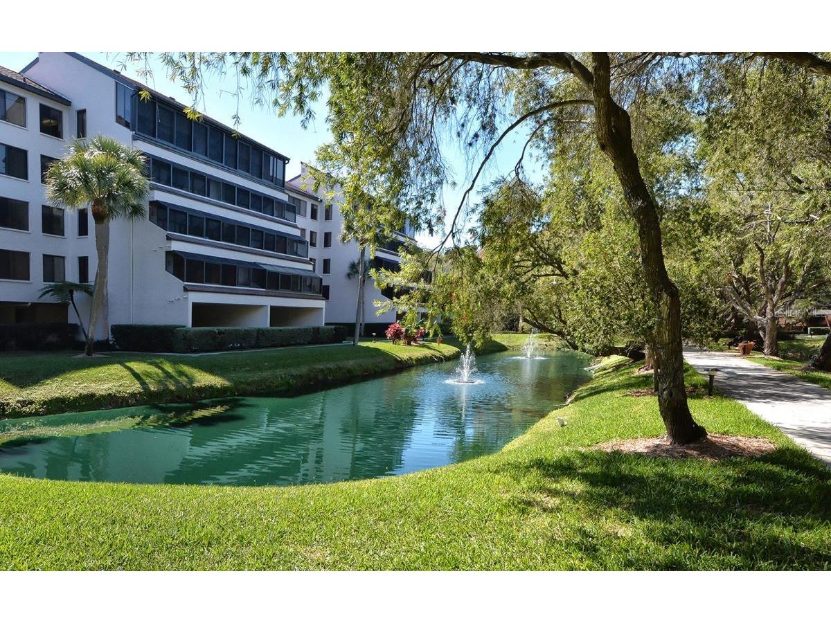 6287 Midnight Pass Road #304 Sarasota FL 34242 A4579742 image1