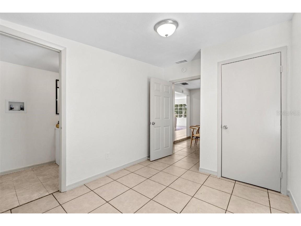 629 53rd Avenue S Saint Petersburg FL 33705 TB8440758 image11