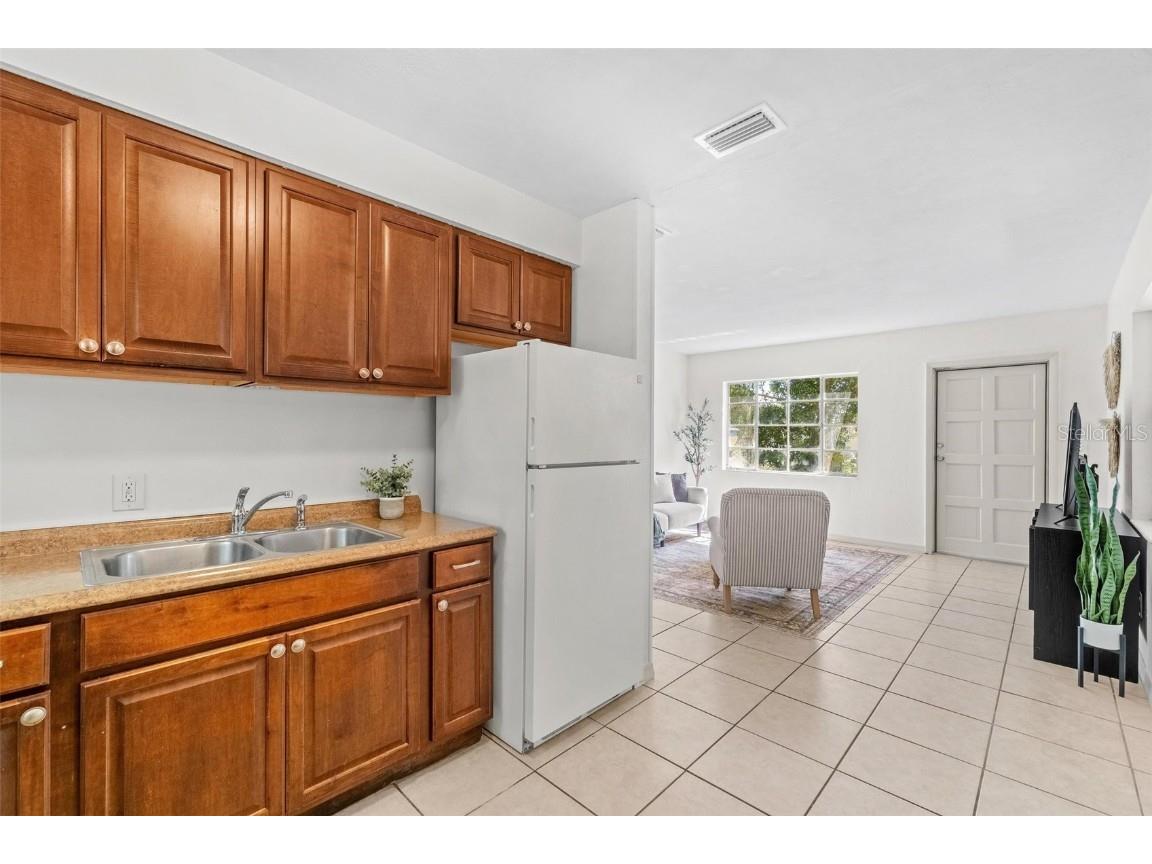 629 53rd Avenue S Saint Petersburg FL 33705 TB8440758 image7