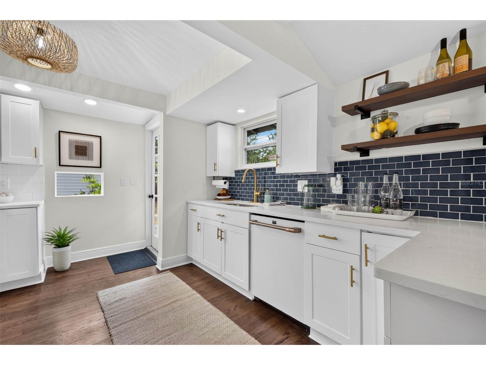 629 6th Avenue N Saint Petersburg FL 33701 TB8526927 image10