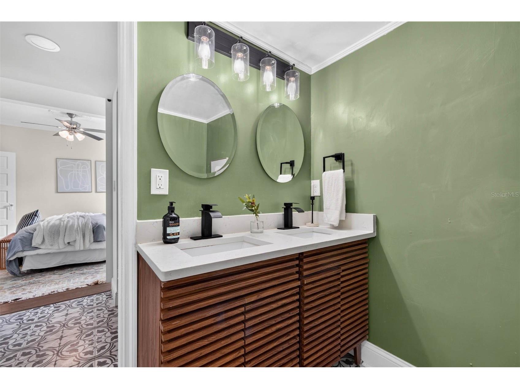 629 6th Avenue N Saint Petersburg FL 33701 TB8526927 image17
