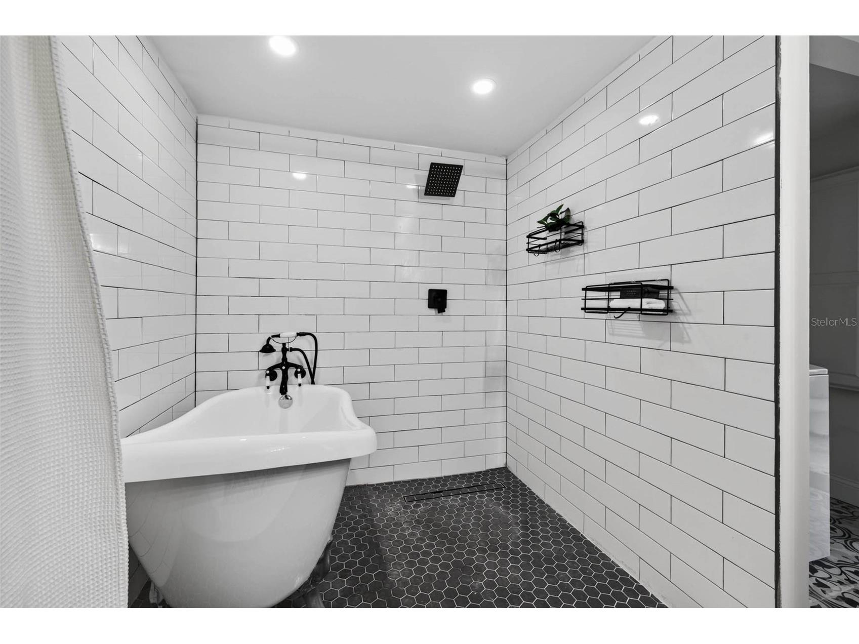 629 6th Avenue N Saint Petersburg FL 33701 TB8526927 image18