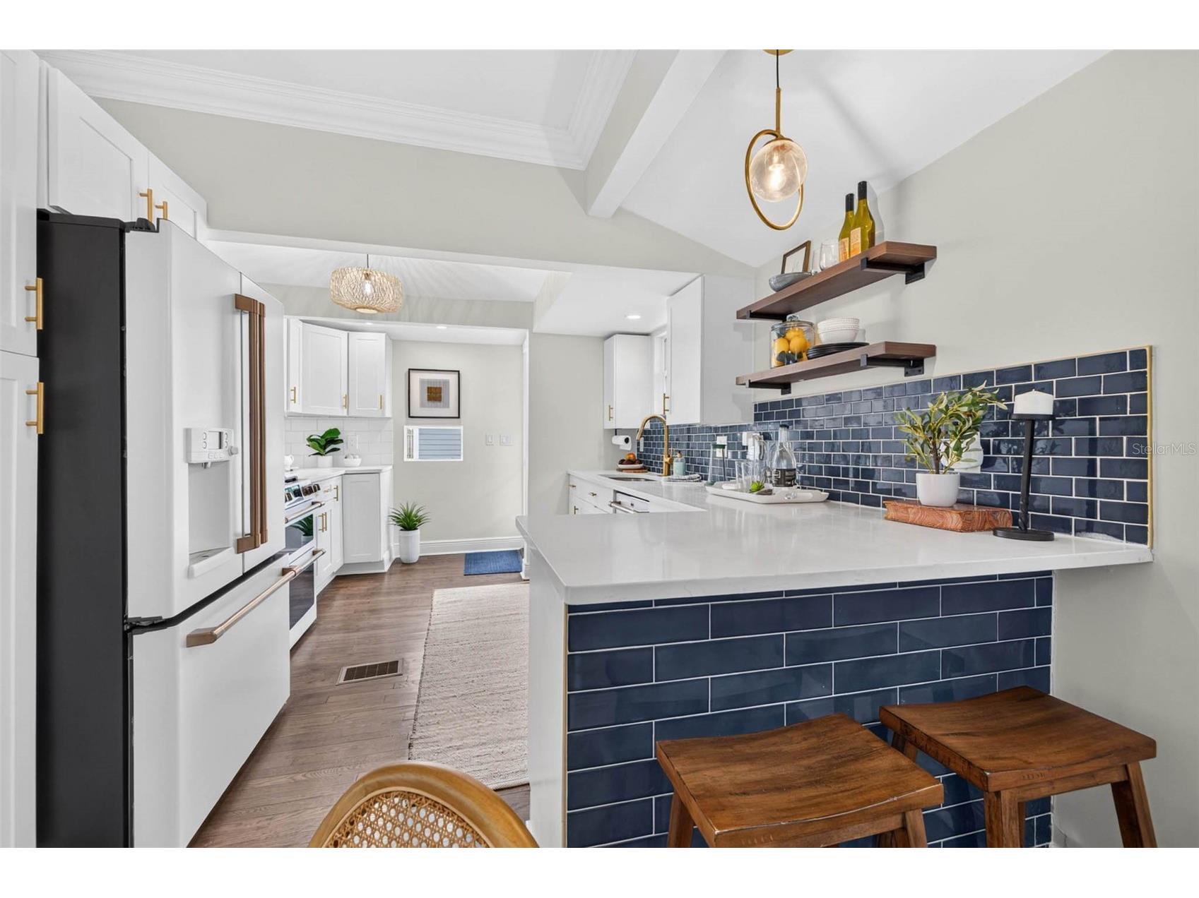 629 6th Avenue N Saint Petersburg FL 33701 TB8526927 image8